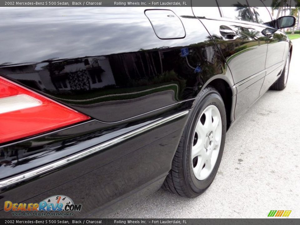 2002 Mercedes-Benz S 500 Sedan Black / Charcoal Photo #18