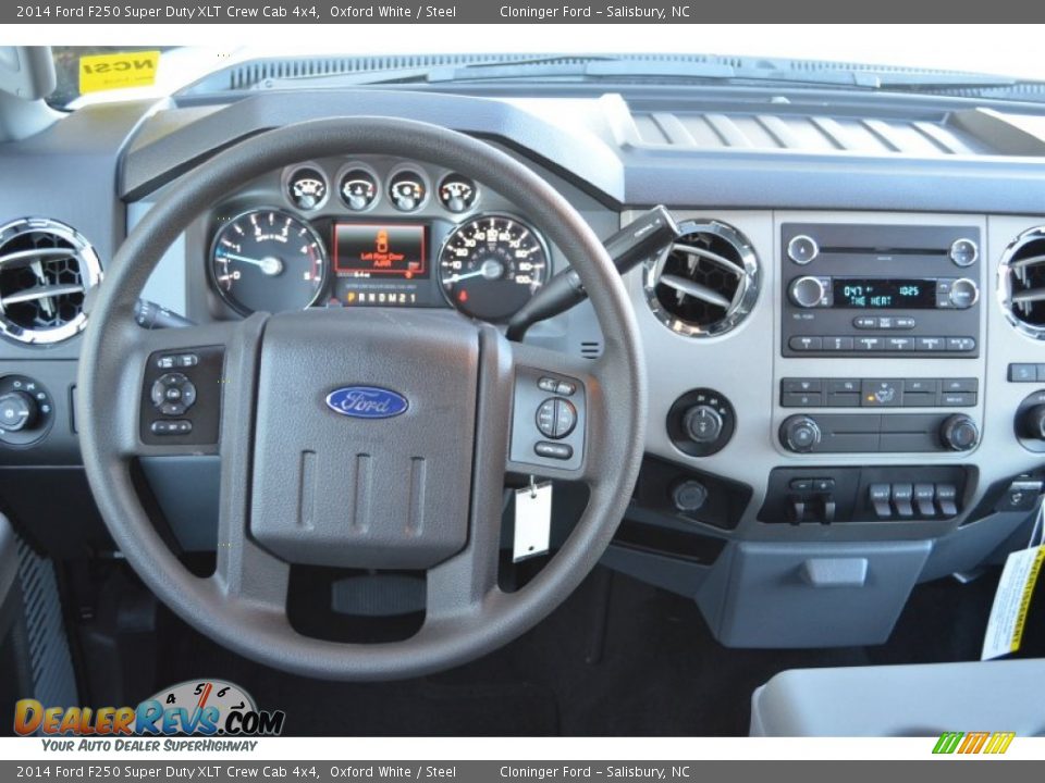 Dashboard of 2014 Ford F250 Super Duty XLT Crew Cab 4x4 Photo #13