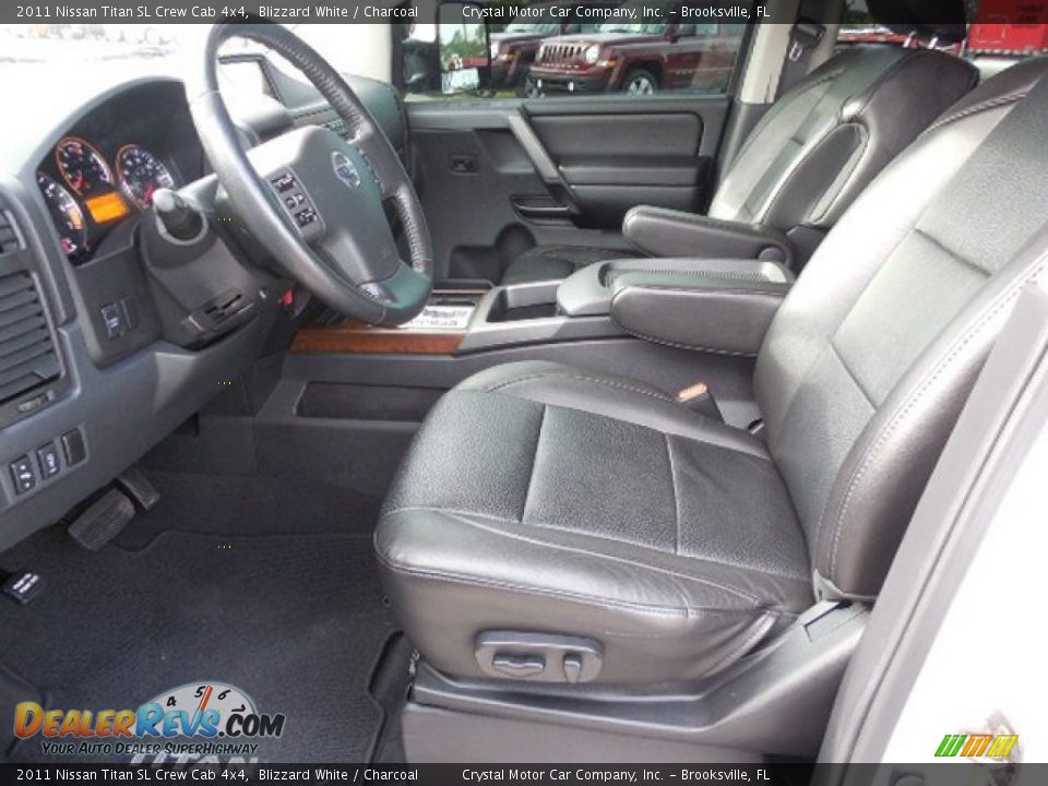 2011 Nissan Titan SL Crew Cab 4x4 Blizzard White / Charcoal Photo #4