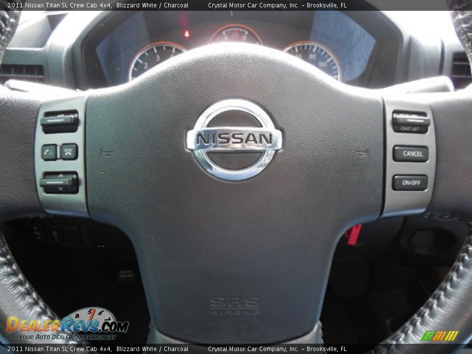 2011 Nissan Titan SL Crew Cab 4x4 Blizzard White / Charcoal Photo #25