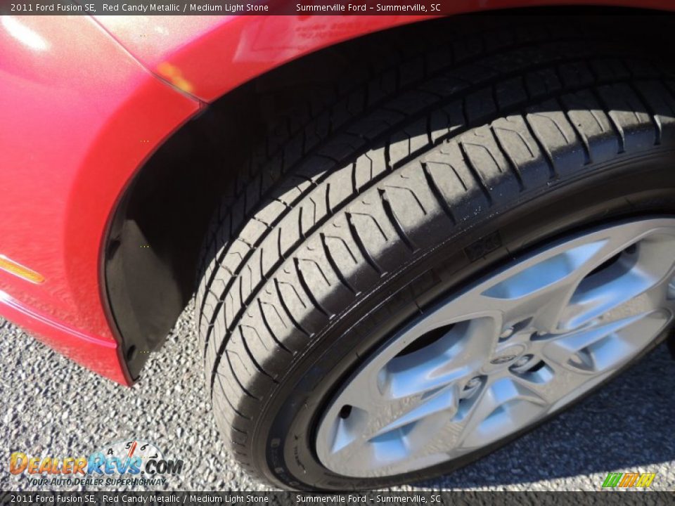 2011 Ford Fusion SE Red Candy Metallic / Medium Light Stone Photo #17