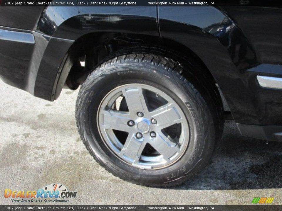 2007 Jeep Grand Cherokee Limited 4x4 Black / Dark Khaki/Light Graystone Photo #3