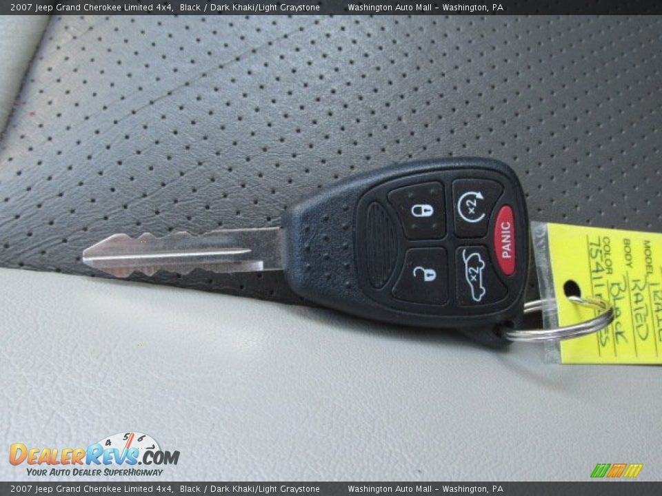 2007 Jeep Grand Cherokee Limited 4x4 Black / Dark Khaki/Light Graystone Photo #18