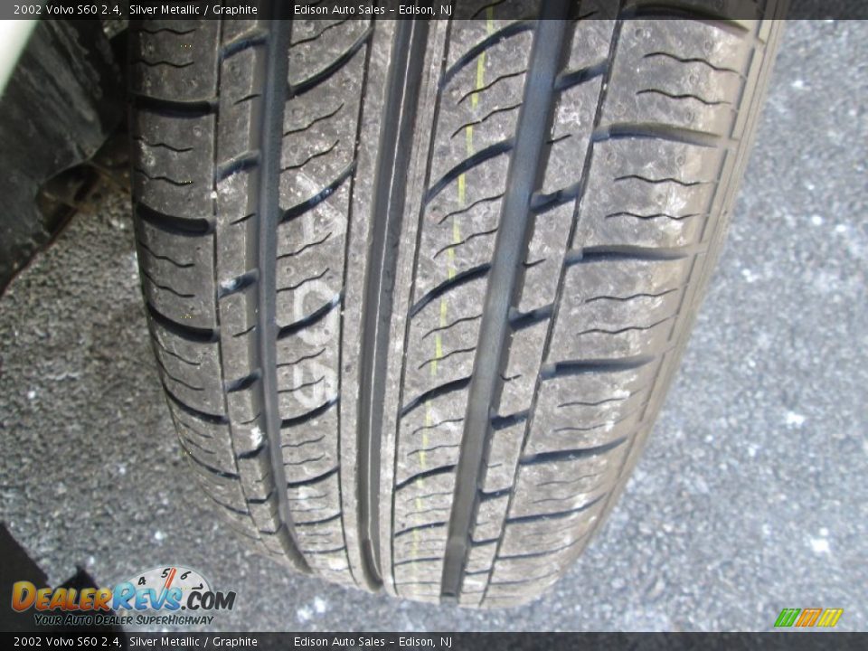 2002 Volvo S60 2.4 Silver Metallic / Graphite Photo #32