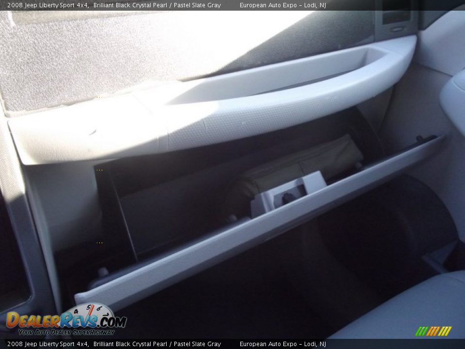 2008 Jeep Liberty Sport 4x4 Brilliant Black Crystal Pearl / Pastel Slate Gray Photo #30