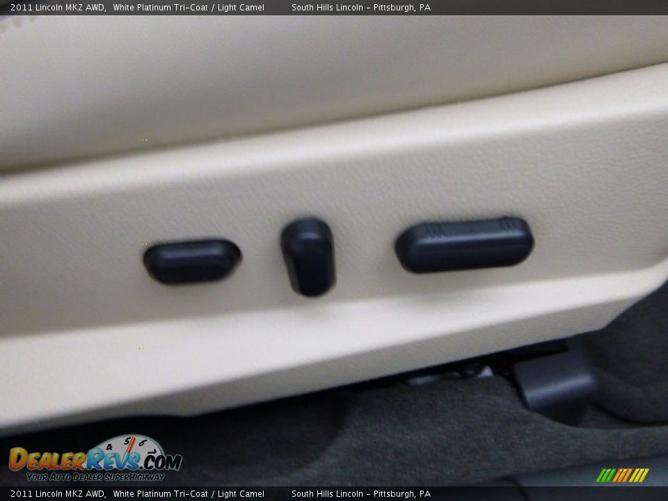 2011 Lincoln MKZ AWD White Platinum Tri-Coat / Light Camel Photo #12