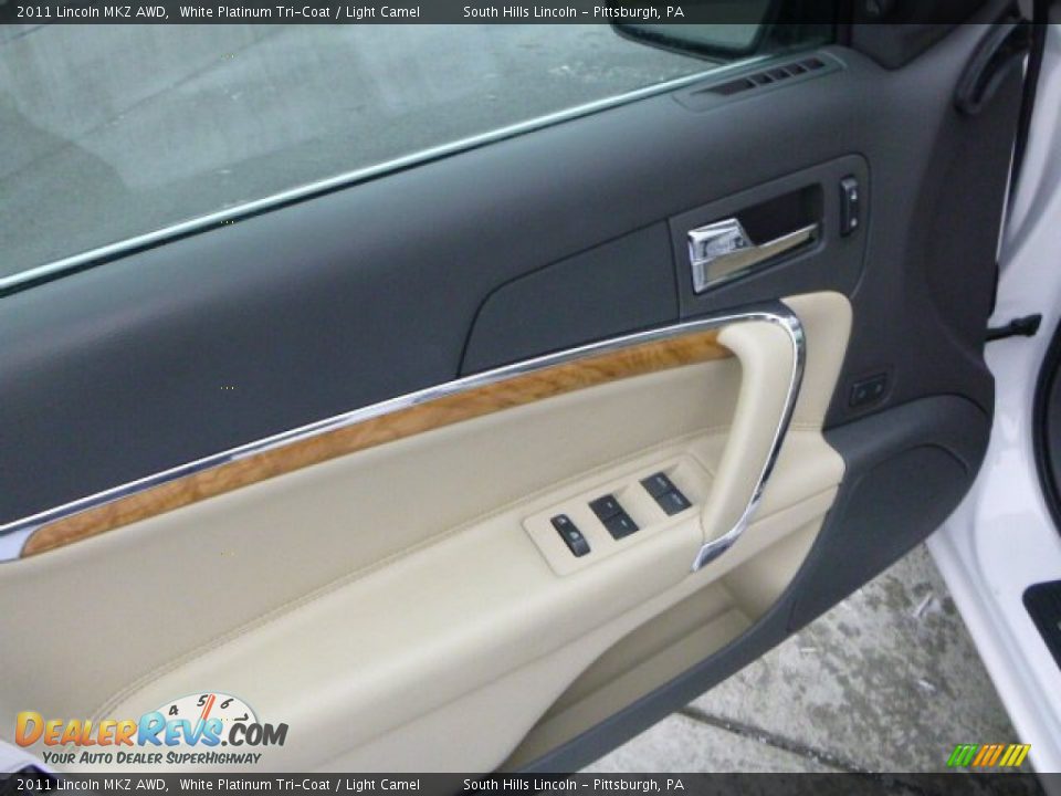 2011 Lincoln MKZ AWD White Platinum Tri-Coat / Light Camel Photo #18
