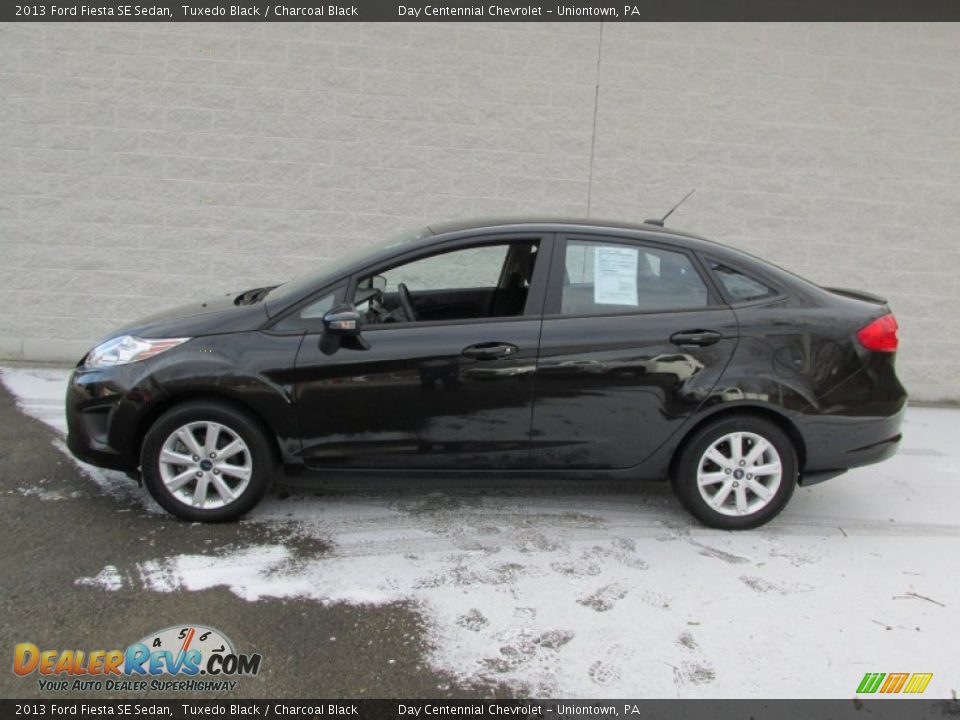 2013 Ford Fiesta SE Sedan Tuxedo Black / Charcoal Black Photo #2