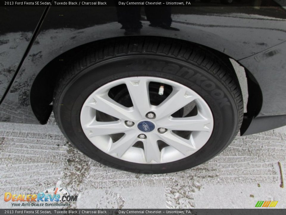 2013 Ford Fiesta SE Sedan Tuxedo Black / Charcoal Black Photo #3