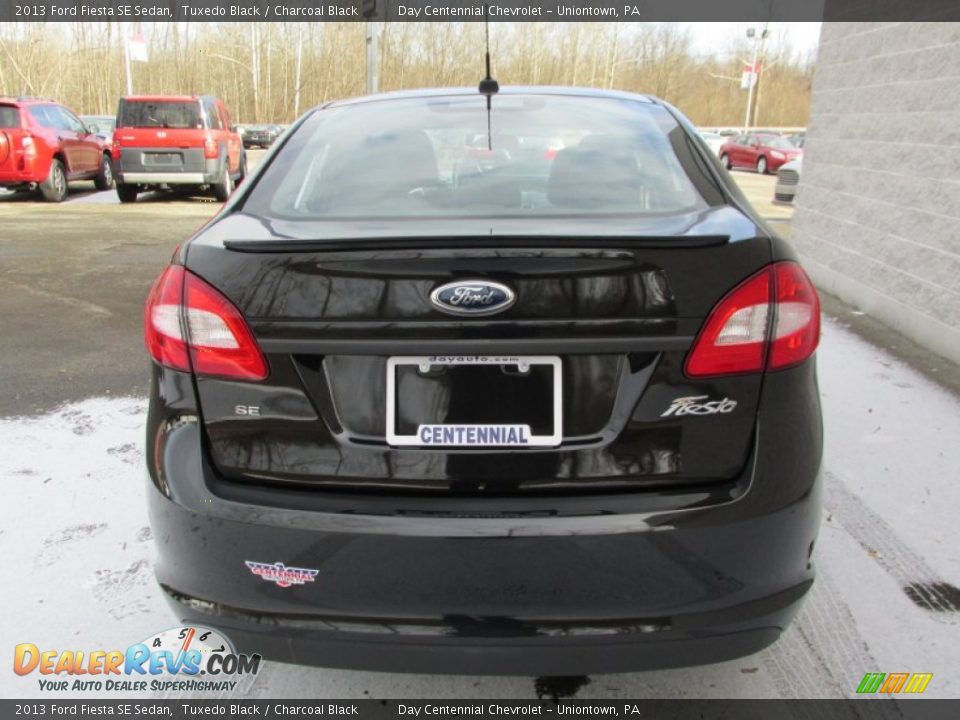 2013 Ford Fiesta SE Sedan Tuxedo Black / Charcoal Black Photo #5