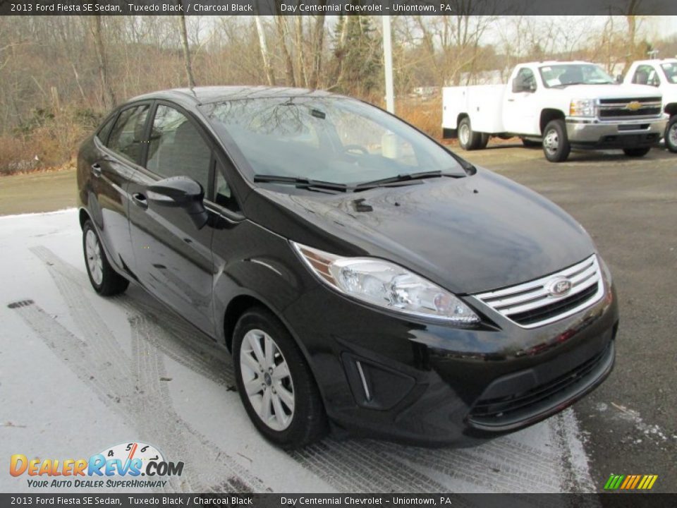 2013 Ford Fiesta SE Sedan Tuxedo Black / Charcoal Black Photo #7
