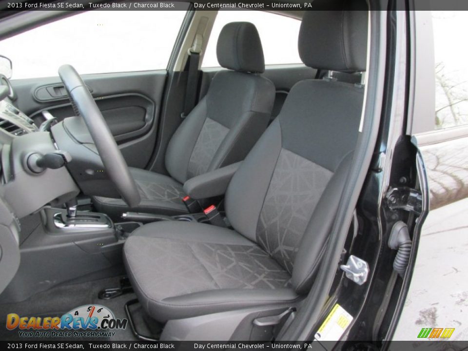 2013 Ford Fiesta SE Sedan Tuxedo Black / Charcoal Black Photo #12
