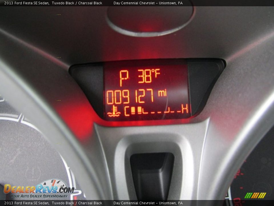 2013 Ford Fiesta SE Sedan Tuxedo Black / Charcoal Black Photo #19