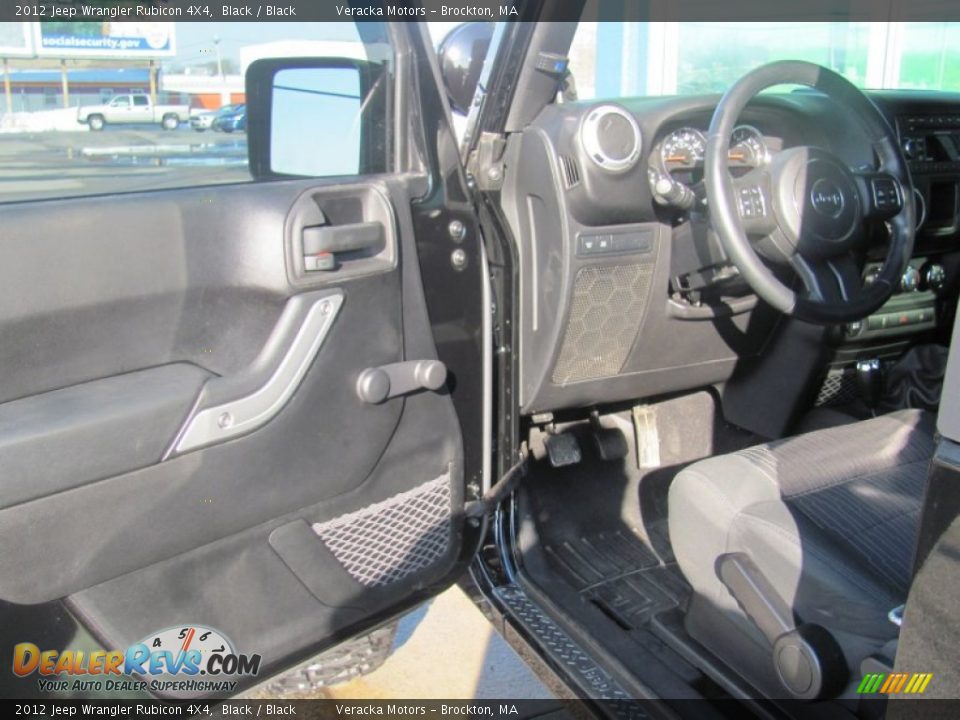 2012 Jeep Wrangler Rubicon 4X4 Black / Black Photo #16