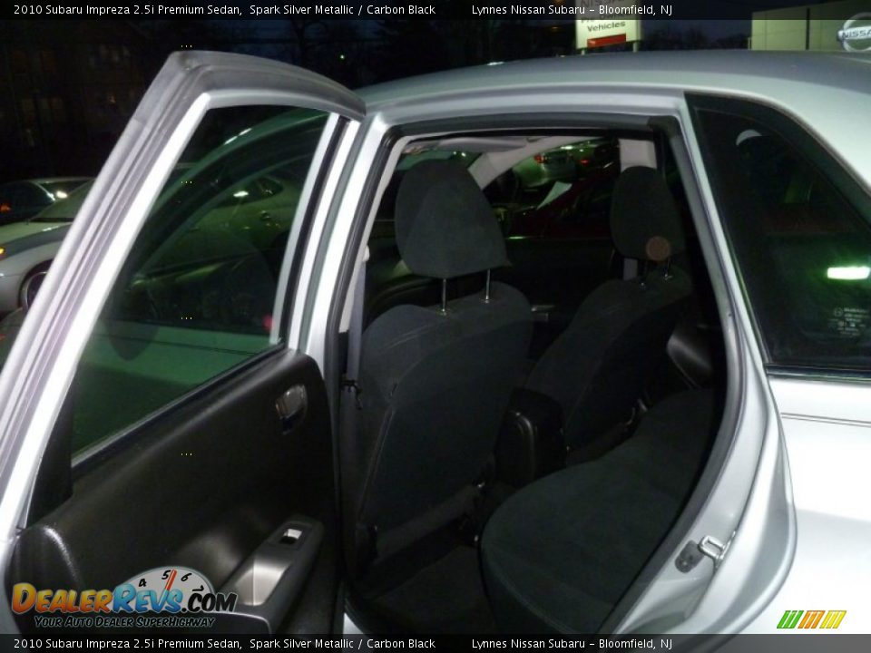 2010 Subaru Impreza 2.5i Premium Sedan Spark Silver Metallic / Carbon Black Photo #10