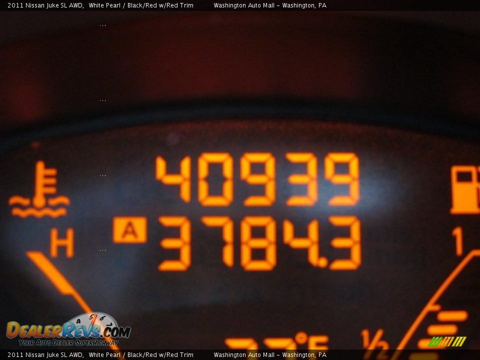 2011 Nissan Juke SL AWD White Pearl / Black/Red w/Red Trim Photo #20