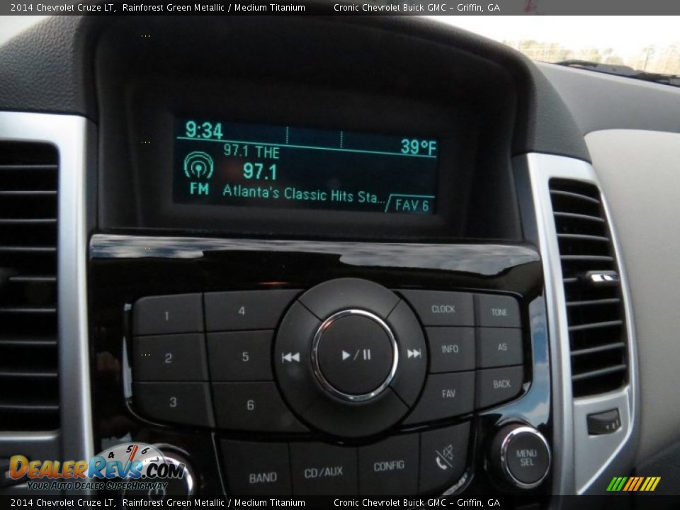 Controls of 2014 Chevrolet Cruze LT Photo #15