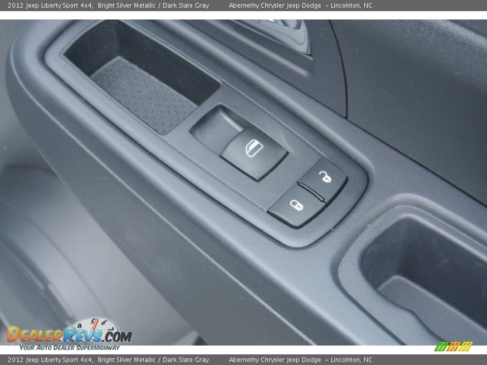 2012 Jeep Liberty Sport 4x4 Bright Silver Metallic / Dark Slate Gray Photo #19