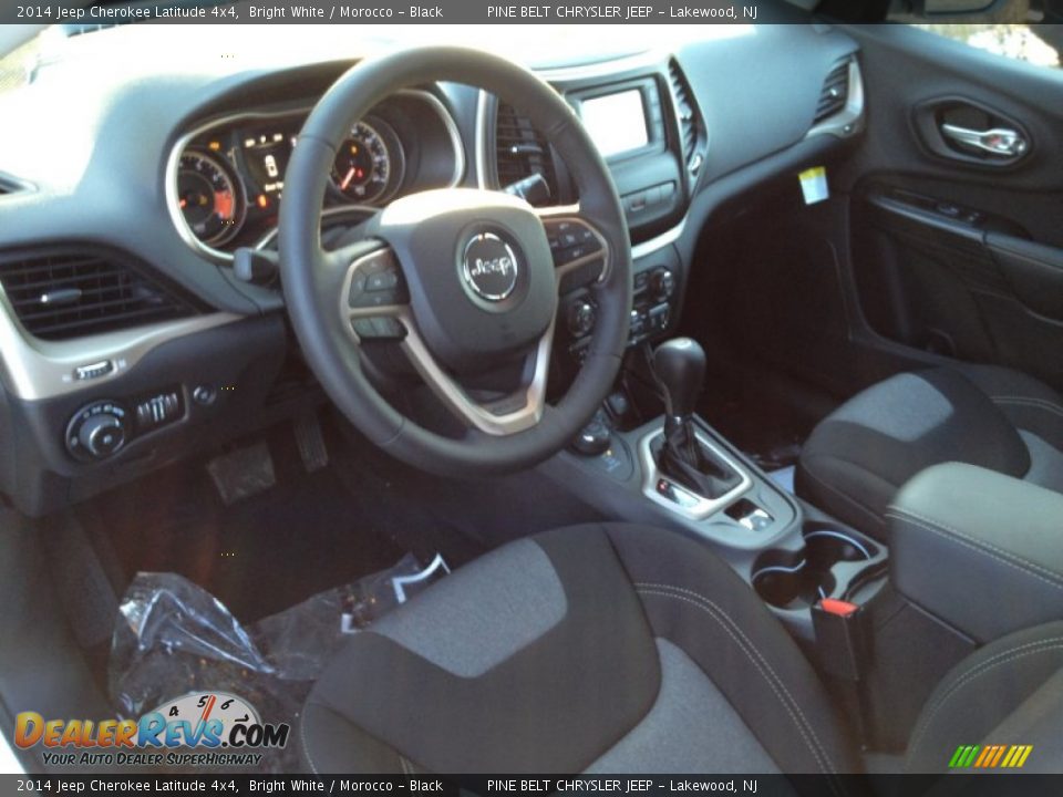 2014 Jeep Cherokee Latitude 4x4 Bright White / Morocco - Black Photo #7
