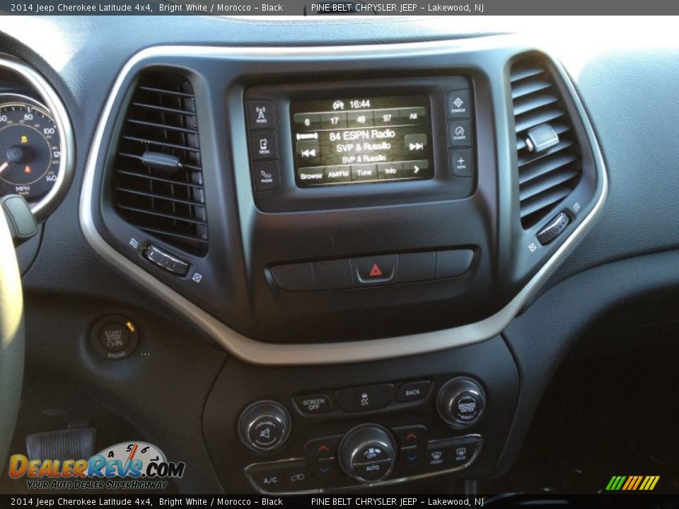 2014 Jeep Cherokee Latitude 4x4 Bright White / Morocco - Black Photo #10