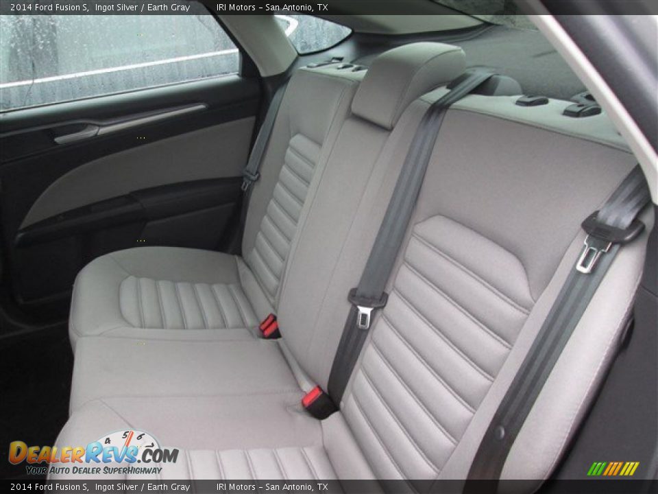 2014 Ford Fusion S Ingot Silver / Earth Gray Photo #5