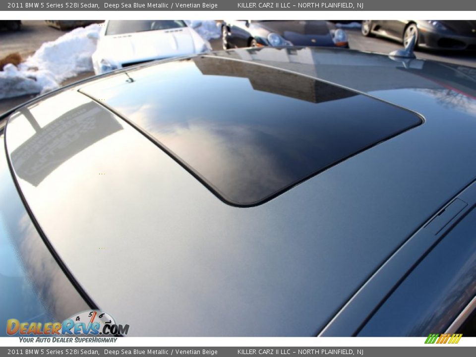 2011 BMW 5 Series 528i Sedan Deep Sea Blue Metallic / Venetian Beige Photo #29