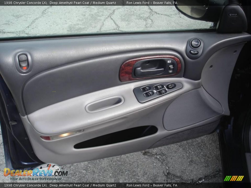 1998 Chrysler Concorde LXi Deep Amethyst Pearl Coat / Medium Quartz Photo #6