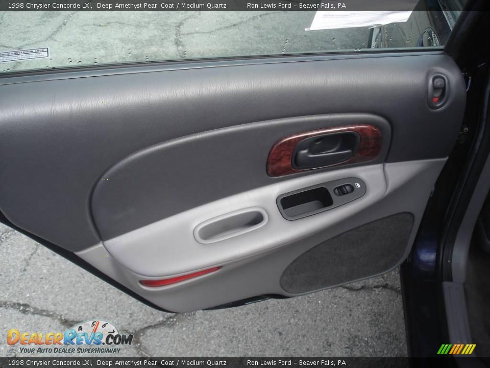 1998 Chrysler Concorde LXi Deep Amethyst Pearl Coat / Medium Quartz Photo #10