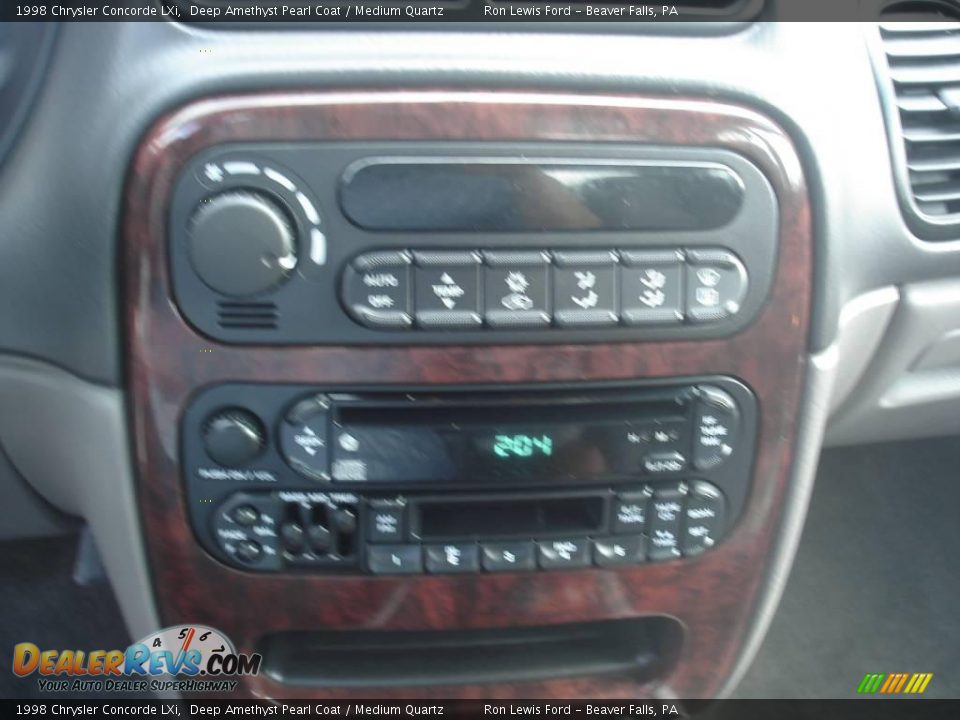 1998 Chrysler Concorde LXi Deep Amethyst Pearl Coat / Medium Quartz Photo #22