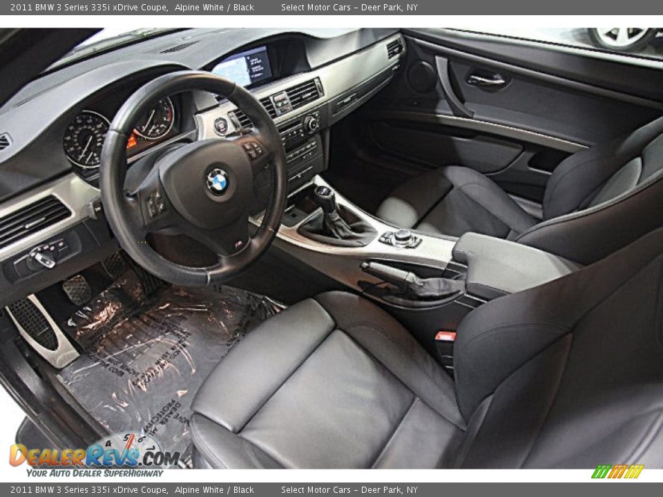 2011 BMW 3 Series 335i xDrive Coupe Alpine White / Black Photo #8