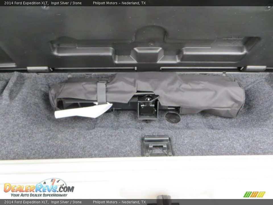 2014 Ford Expedition XLT Ingot Silver / Stone Photo #28