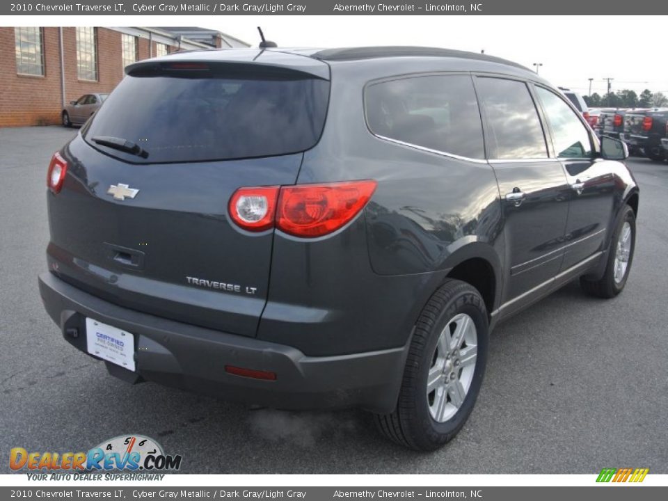 2010 Chevrolet Traverse LT Cyber Gray Metallic / Dark Gray/Light Gray Photo #5