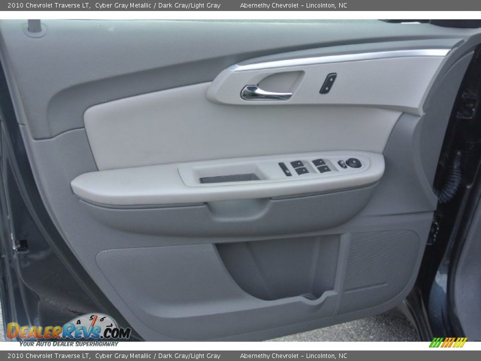 2010 Chevrolet Traverse LT Cyber Gray Metallic / Dark Gray/Light Gray Photo #9
