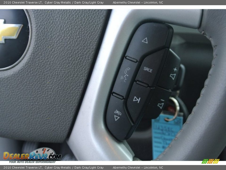 2010 Chevrolet Traverse LT Cyber Gray Metallic / Dark Gray/Light Gray Photo #12