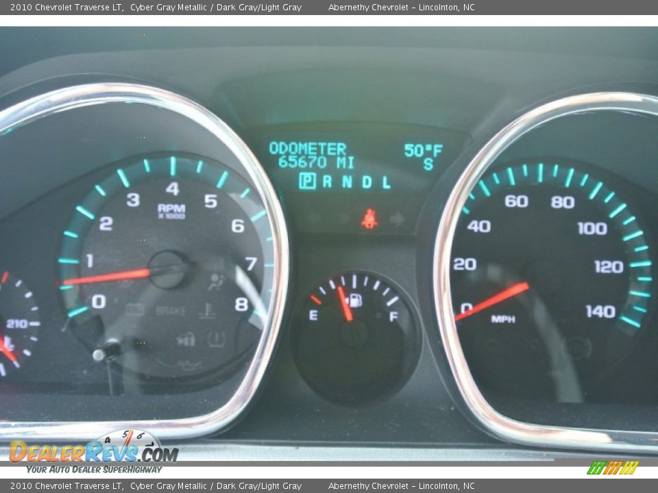 2010 Chevrolet Traverse LT Cyber Gray Metallic / Dark Gray/Light Gray Photo #13