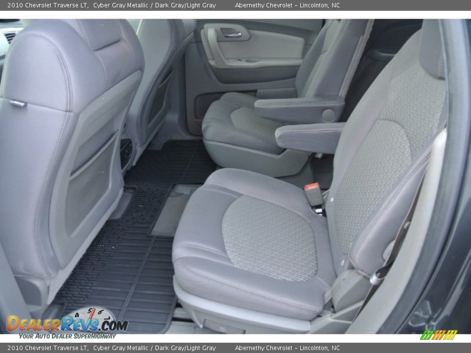 2010 Chevrolet Traverse LT Cyber Gray Metallic / Dark Gray/Light Gray Photo #14