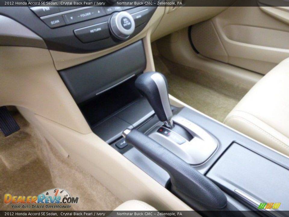 2012 Honda Accord SE Sedan Crystal Black Pearl / Ivory Photo #17