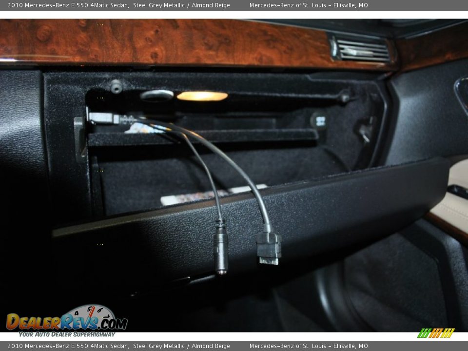 2010 Mercedes-Benz E 550 4Matic Sedan Steel Grey Metallic / Almond Beige Photo #21