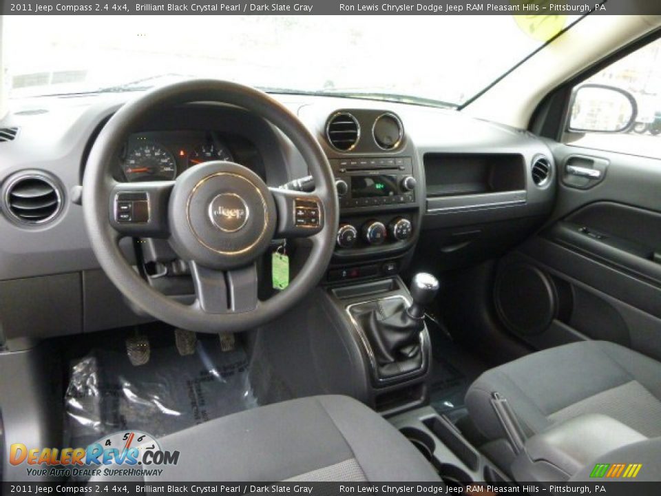 2011 Jeep Compass 2.4 4x4 Brilliant Black Crystal Pearl / Dark Slate Gray Photo #16