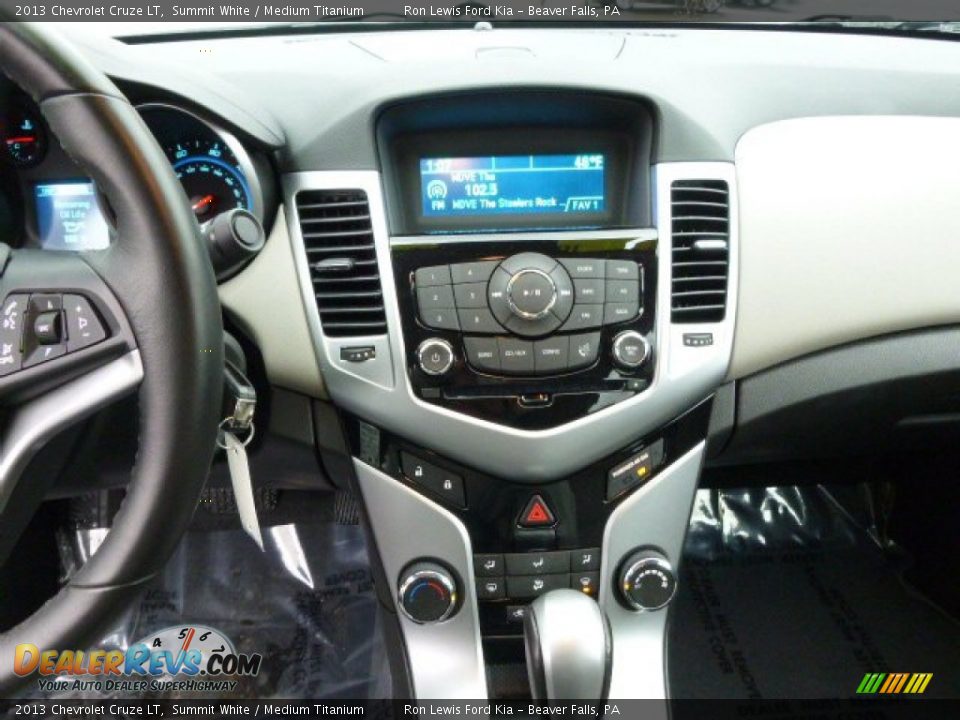 2013 Chevrolet Cruze LT Summit White / Medium Titanium Photo #16