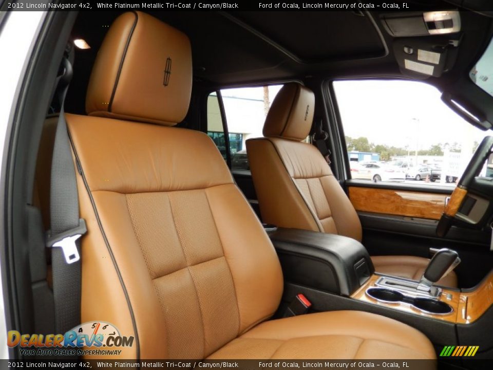 Front Seat of 2012 Lincoln Navigator 4x2 Photo #19