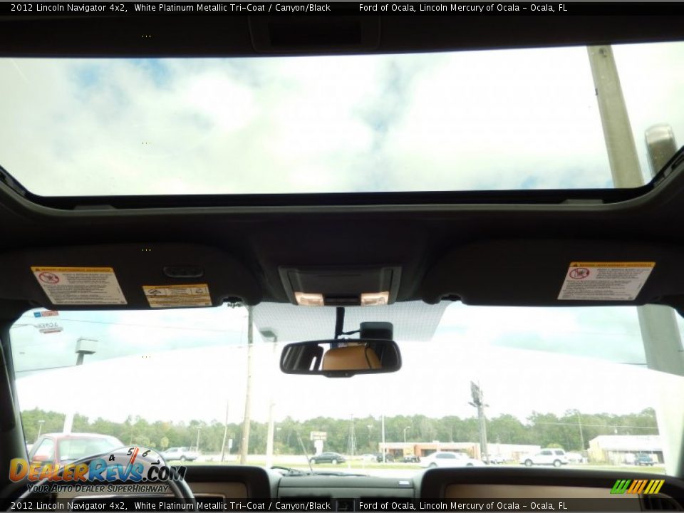 2012 Lincoln Navigator 4x2 White Platinum Metallic Tri-Coat / Canyon/Black Photo #21