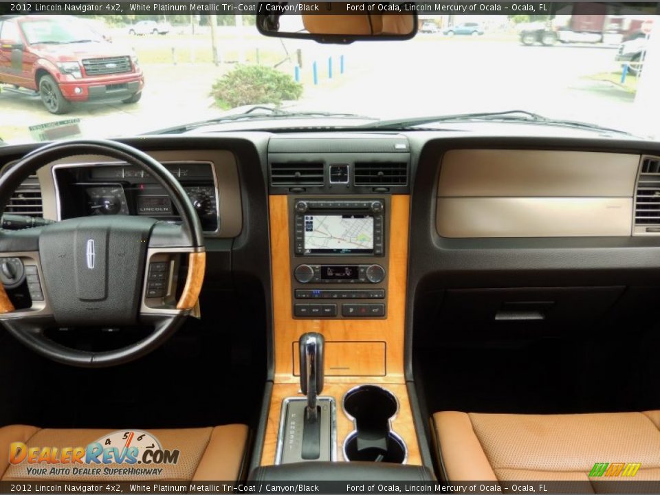 Dashboard of 2012 Lincoln Navigator 4x2 Photo #22