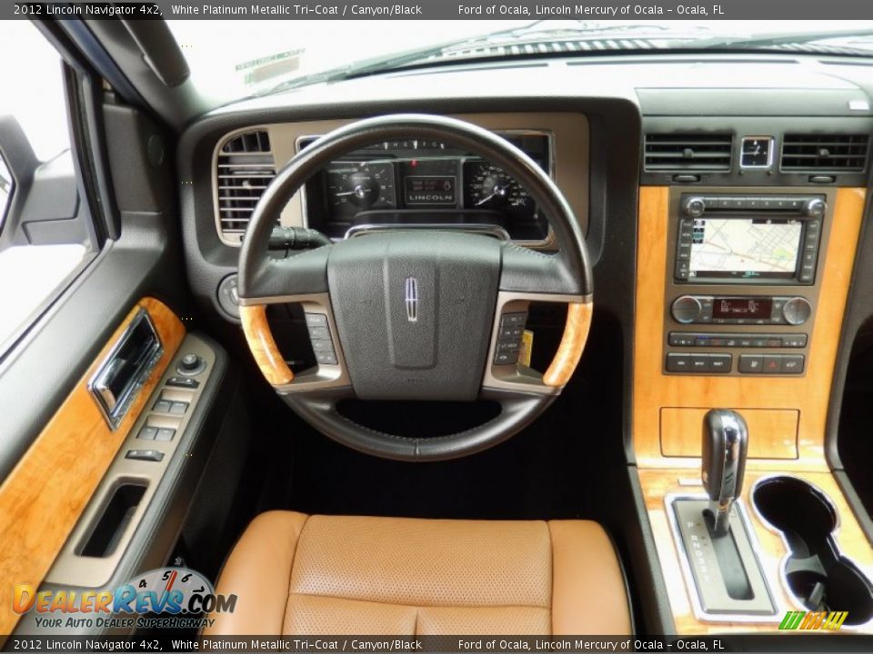Dashboard of 2012 Lincoln Navigator 4x2 Photo #23