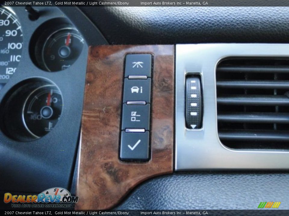 2007 Chevrolet Tahoe LTZ Gold Mist Metallic / Light Cashmere/Ebony Photo #21