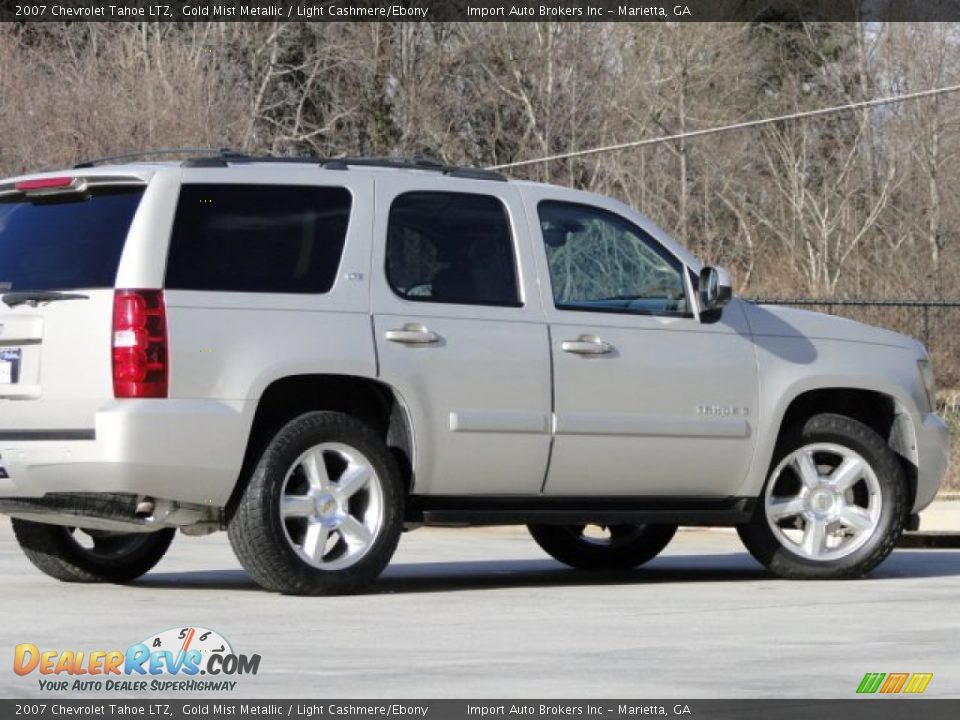 2007 Chevrolet Tahoe LTZ Gold Mist Metallic / Light Cashmere/Ebony Photo #28