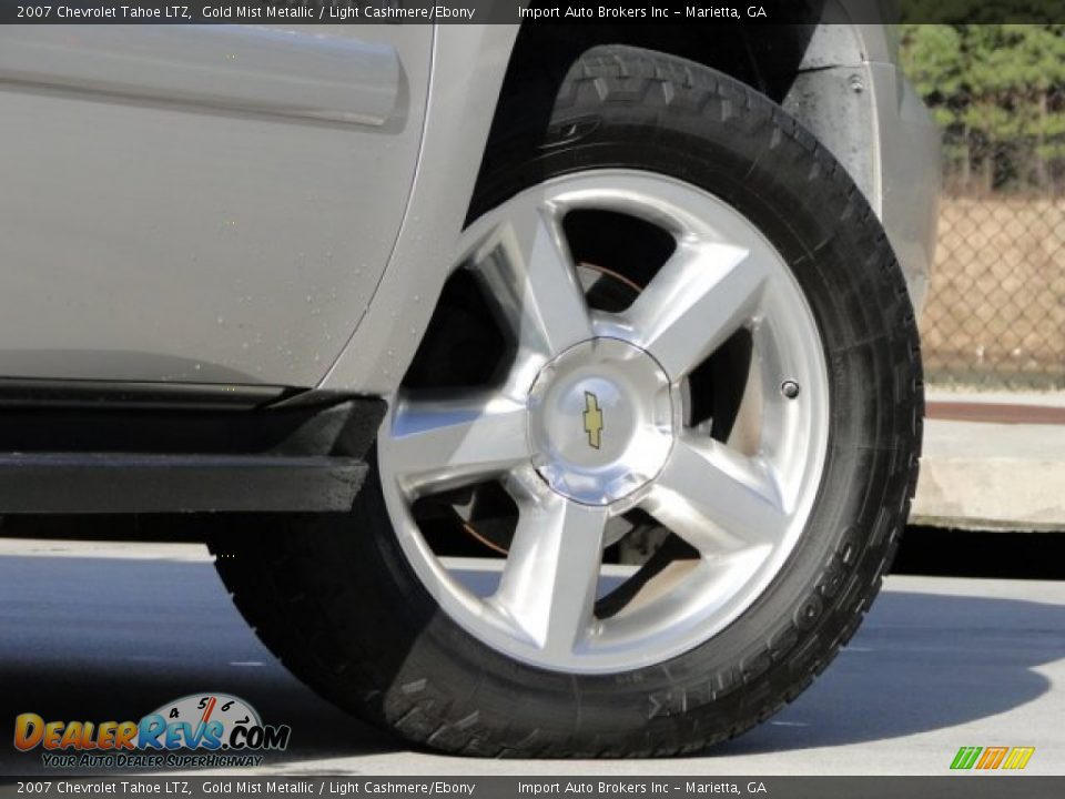 2007 Chevrolet Tahoe LTZ Gold Mist Metallic / Light Cashmere/Ebony Photo #32
