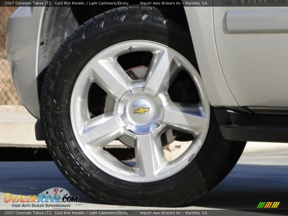 2007 Chevrolet Tahoe LTZ Gold Mist Metallic / Light Cashmere/Ebony Photo #35
