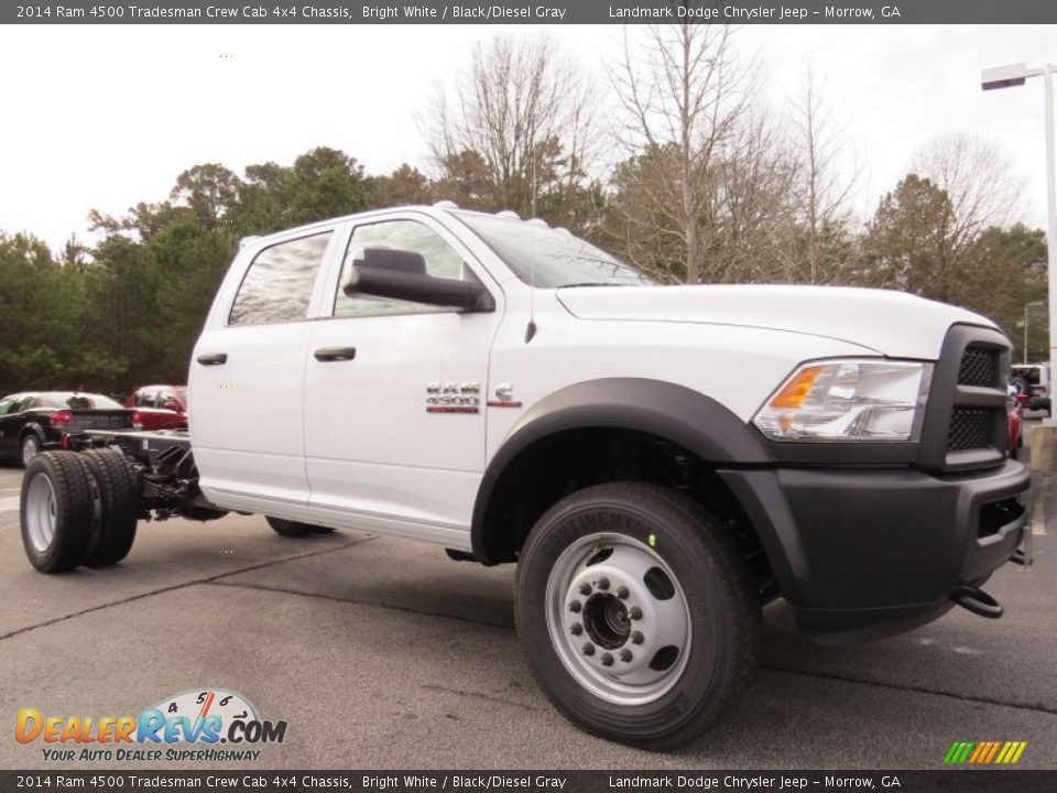 2014 Ram 4500 Tradesman Crew Cab 4x4 Chassis Bright White / Black/Diesel Gray Photo #4