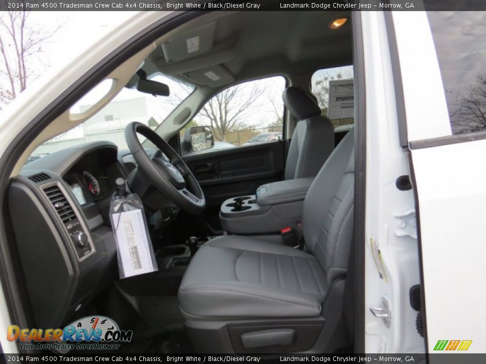 2014 Ram 4500 Tradesman Crew Cab 4x4 Chassis Bright White / Black/Diesel Gray Photo #8